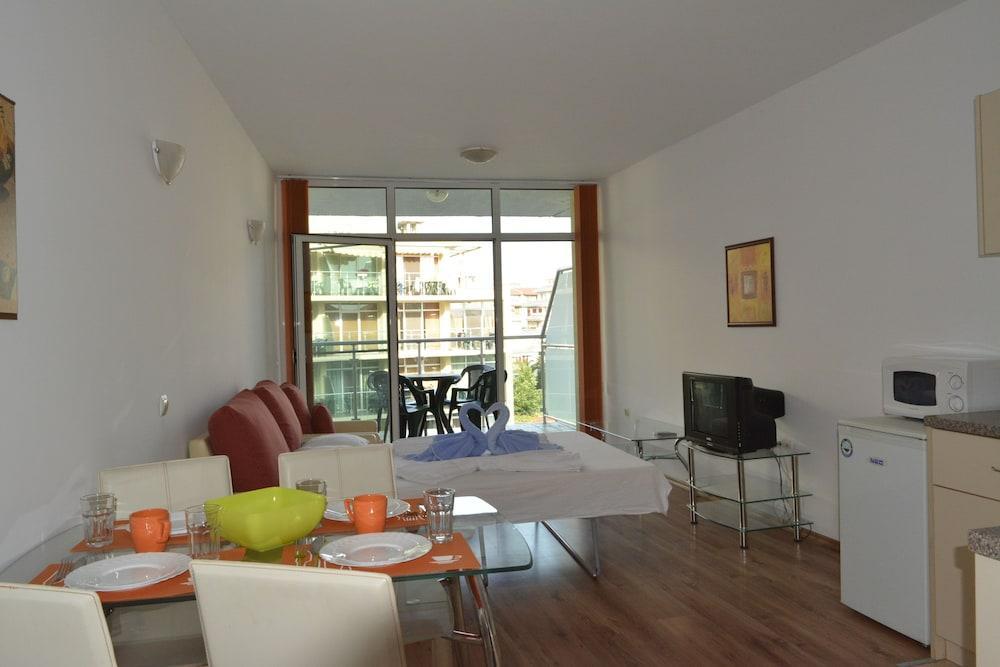 Julia Family Apartments Slantchev Briag Extérieur photo