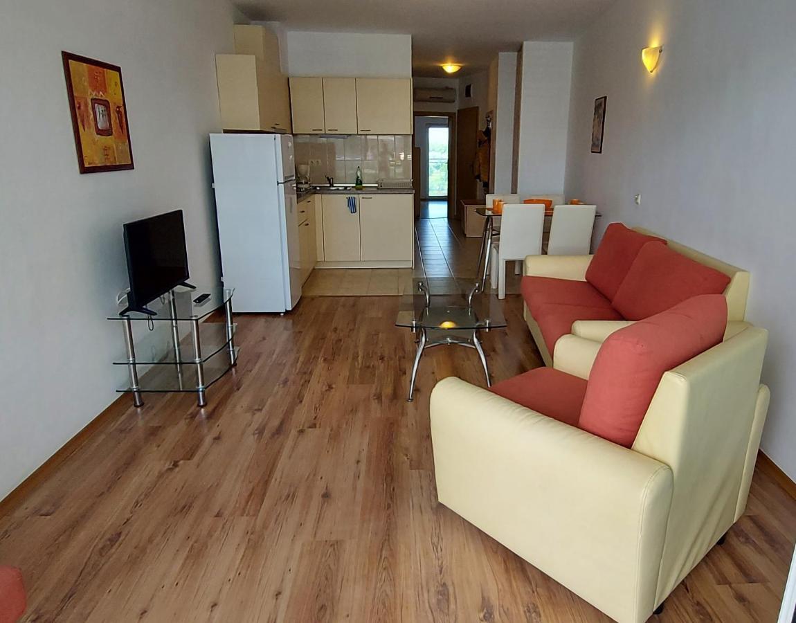 Julia Family Apartments Slantchev Briag Extérieur photo