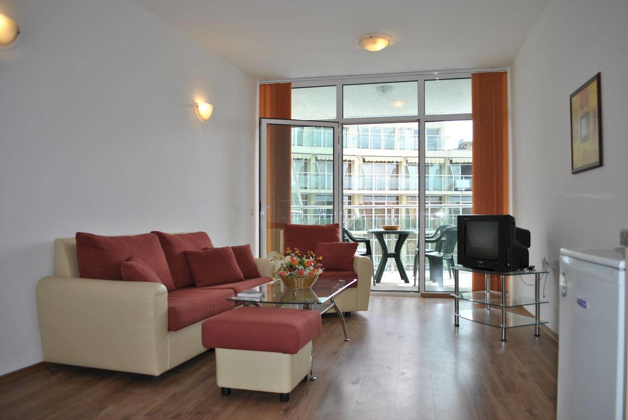 Julia Family Apartments Slantchev Briag Extérieur photo