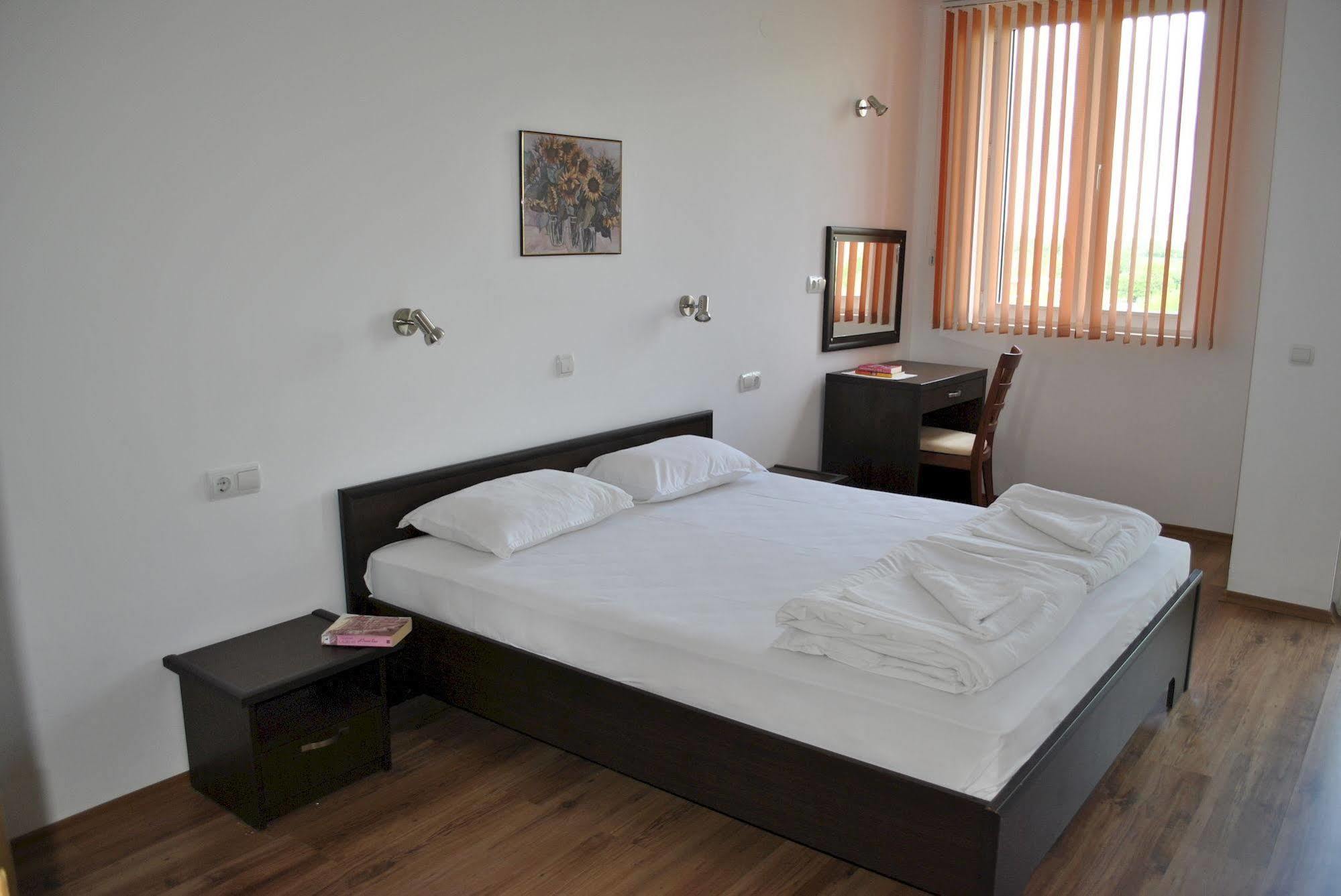 Julia Family Apartments Slantchev Briag Extérieur photo
